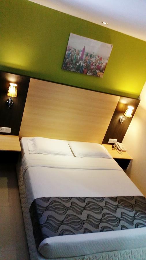 Oyo 786 The Citilite Hotel Kuantan Exterior foto